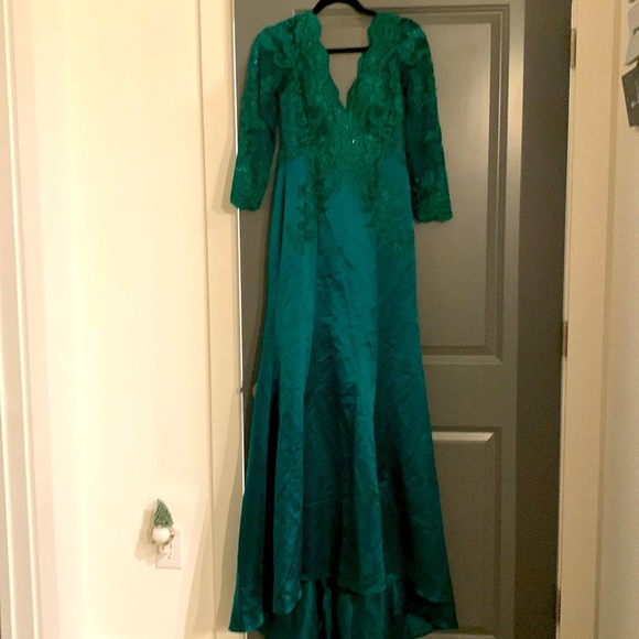 JJs House Dresses & Skirts - NWT Bridal party/Prom Gown